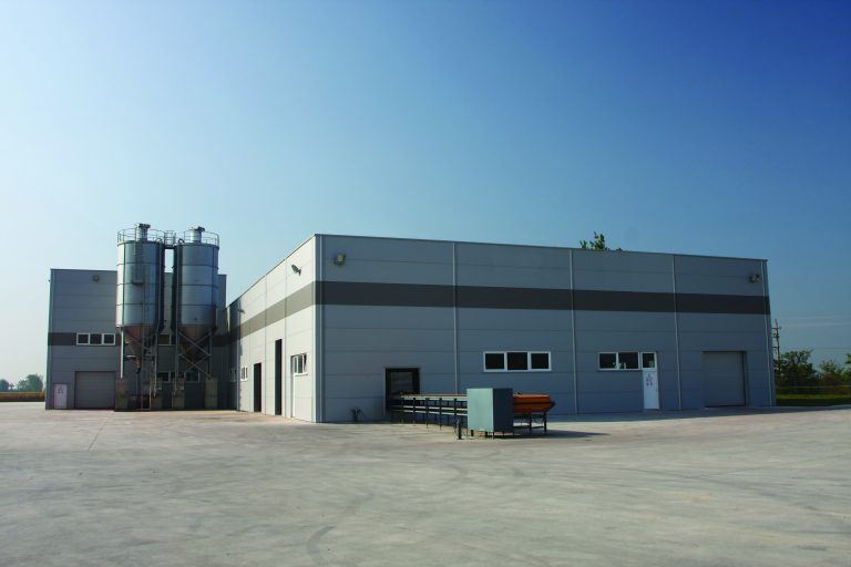 Megkezdte működését a Terrán új gyára Kunszentmiklóson