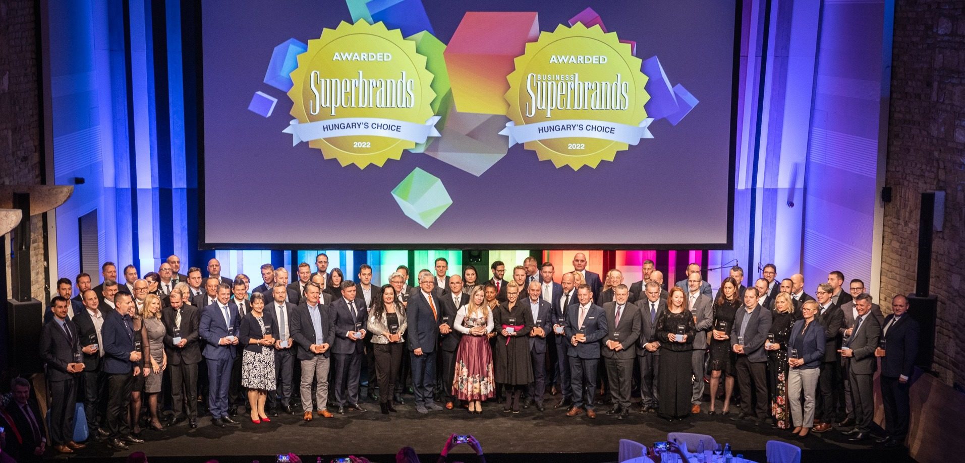 Két Superbrands díjat vehetett át a Terrán
